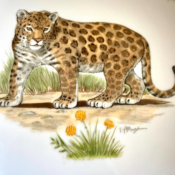 Endangered Animal Plate Japan Gold Scalloped Edge Leopard - Picture 2 of 5